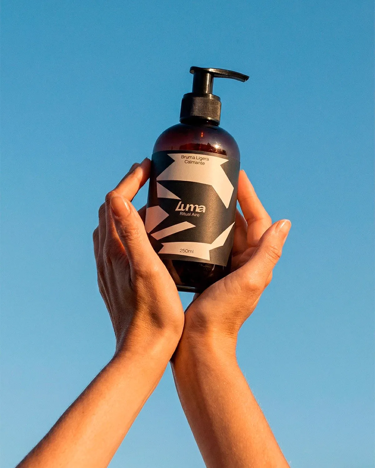 Luma, diseño y branding por CBAS, pieza 06